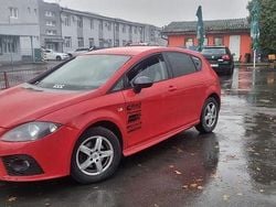 Culoarerosu Utilizat 2011 Seat Leon Sport Hatchback | 2.790 EUR (Preț bun)