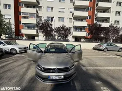 Bej Utilizat 2016 VW Jetta Highline Berlinǎ | 11.700 EUR (Scump)