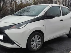 Alb Utilizat 2009 Toyota Aygo Hatchback | 6.700 EUR