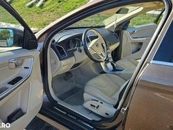 Culoaremaro Utilizat 2016 Volvo XC60 SUV | 15.900 EUR (Super Preț)