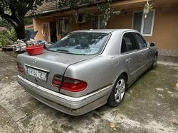 Utilizat 2001 Mercedes E270 Berlinǎ | 600 EUR