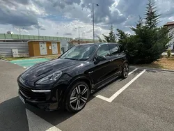 Culoarealbastru Utilizat 2016 Porsche Cayenne S SUV | 32.000 EUR (Scump)