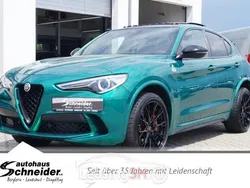 Verde Utilizat 2022 Alfa Romeo Stelvio SUV | 73.070 EUR