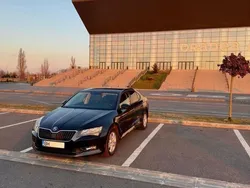 Negru Utilizat 2017 Skoda Superb Berlinǎ | 12.000 EUR (Super Preț)