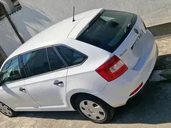 Utilizat 2015 Skoda Rapid Hatchback | 4.999 EUR (Super Preț)