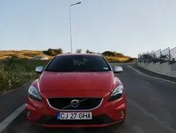 Rosu Utilizat 2016 Volvo V40 R-Design Break | 10.999 EUR (Puțin scump)