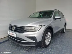 Gri mediumetalic Utilizat 2022 VW Tiguan Life SUV | 26.450 EUR (Preț OK)