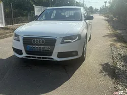 Utilizat 2009 Audi A4 Berlinǎ | 3.900 EUR (Preț bun)