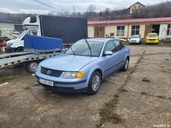 Albastru Utilizat 1997 VW Passat Berlinǎ | 1.250 EUR