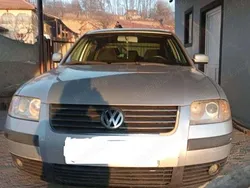 Utilizat 2003 VW Passat Berlinǎ | 1.900 EUR (Preț OK)