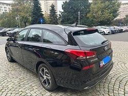 Culoarenegru Utilizat 2021 Hyundai i30 Break | 12.900 EUR (Puțin scump)