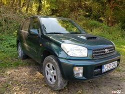 Verde Utilizat 2003 Toyota RAV4 SUV | 3.800 EUR (Preț OK)