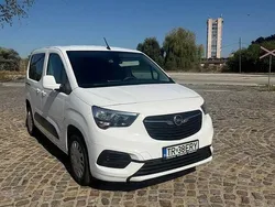 Culoarealb Utilizat 2019 Opel Combo Life Edition Monovolum | 9.500 EUR