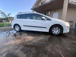 Alb Utilizat 2010 Peugeot 308 Break | 2.950 EUR (Preț OK)