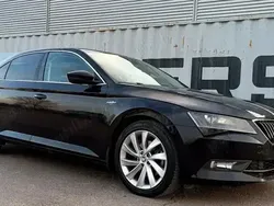 Negru Utilizat 2018 Skoda Superb Berlinǎ | 13.700 EUR (Super Preț)