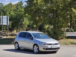 Argintiu Utilizat 2010 VW Golf VI Team Hatchback | 6.390 EUR (Puțin scump)