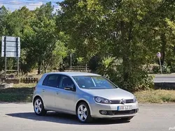 Argintiu Utilizat 2010 VW Golf VI Team Hatchback | 6.600 EUR (Puțin scump)
