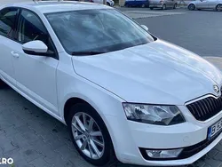 Alb Utilizat 2015 Skoda Octavia Hatchback | 9.800 EUR (Preț OK)