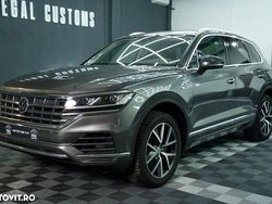 Gri Utilizat 2018 VW Touareg SUV | 27.900 EUR (Super Preț)