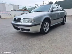Argint Utilizat 2004 Skoda Octavia Classic Berlinǎ | 2.500 EUR (Preț bun)