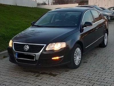 Culoarenegru Utilizat 2011 VW Passat Berlinǎ | 4.990 EUR (Preț bun)