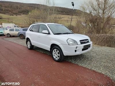 second-hand Hyundai Tucson 2.0 DOHC GL MT 2WD COMFORT