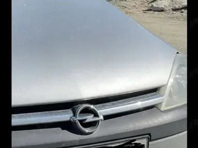 Second-hand Opel Corsa 43 CP (31 kW) 2002 Gri Berlinǎ