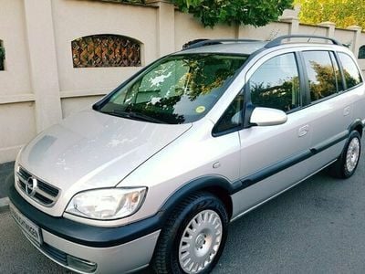 Argintiu Utilizat 2004 Opel Zafira Monovolum | 2.290 EUR (Puțin scump)