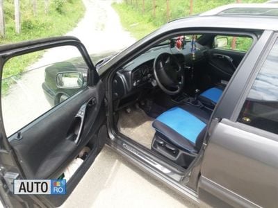 Gri Second-hand 1993 VW Passat Break | 1.800 EUR