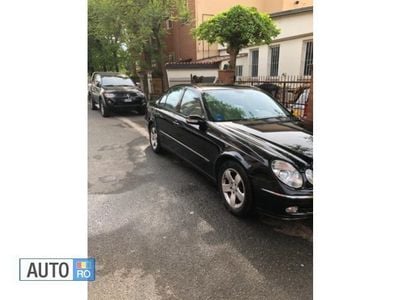 Second-hand Mercedes E240 210 CP (154 kW) 2003