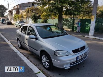 Argintiu Utilizat 2008 Opel Astra Berlinǎ | 5.900 EUR