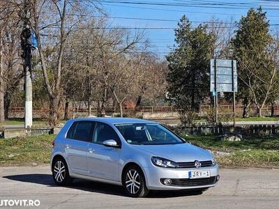 Second-hand VW Golf VI Team 122 CP (89 kW) 2010 Argintiu Hatchback