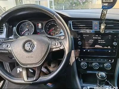 Second-hand VW Golf VII Highline 150 CP (110 kW) 2018 Negru Break