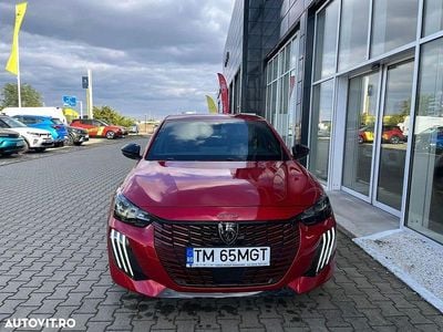 Nouă Peugeot 208 GT-line 100 CP (73 kW) 2025 Culoarerosu Hatchback