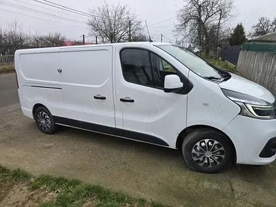 Alb Utilizat 2021 Renault Trafic Monovolum | 18.000 EUR
