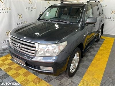 Gri Utilizat 2008 Toyota Land Cruiser V8 Executive SUV | 21.490 EUR