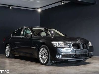 Second-hand BMW 750 Comfort Edition 407 CP (299 kW) 2010 Gri Berlinǎ