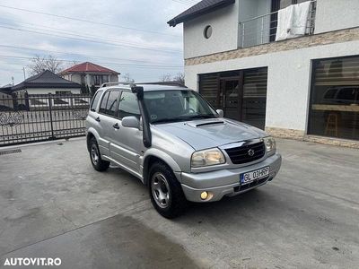 Second-hand Suzuki Grand Vitara 109 CP (80 kW) 2002 Culoarealte culori SUV