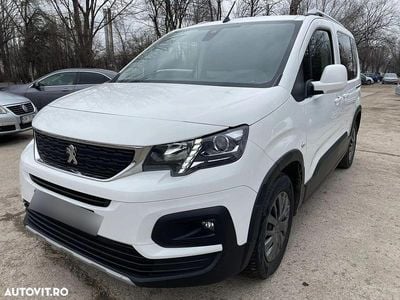 Culoarealb Second-hand 2021 Peugeot Rifter Allure Monovolum | 13.600 EUR