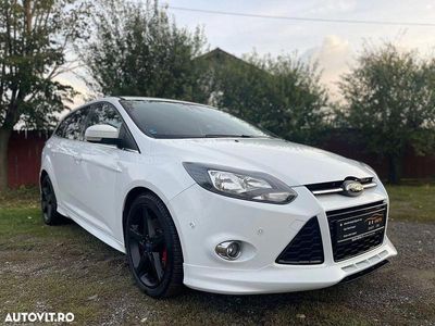 Culoarealb Utilizat 2014 Ford Focus Titanium Break | 6.650 EUR (Preț OK)