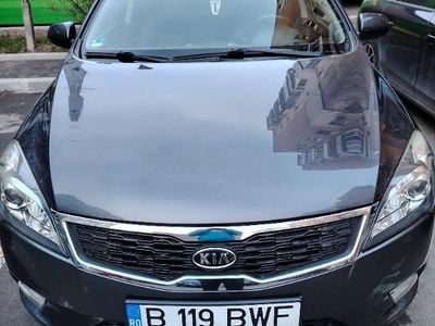 Second-hand Kia Ceed 90 CP (66 kW) 2011 Gri Hatchback