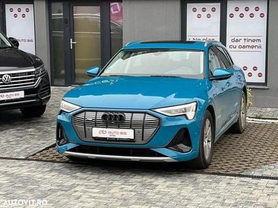 Culoarealbastru Utilizat 2020 Audi e-tron S-Line SUV | 30.991 EUR