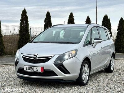 Argint Utilizat 2012 Opel Zafira Tourer Innovation Monovolum | 4.199 EUR