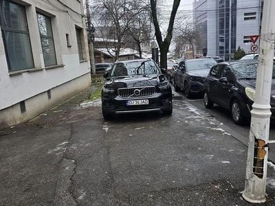 Culoarenegru Second-hand 2021 Volvo XC40 SUV | 24.800 EUR (Preț OK)