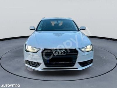 Culoarealb Utilizat 2015 Audi A4 Ambiente Break | 11.000 EUR (Puțin scump)