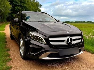 Culoarenegru Utilizat 2015 Mercedes GLA250 SUV | 14.990 EUR