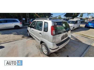 Second-hand Suzuki Ignis 83 CP (61 kW) 2002 Argintiu Hatchback