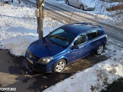 Culoarealbastru Utilizat 2005 Opel Astra Hatchback | 2.800 EUR