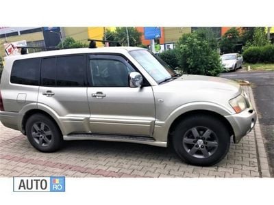 Second-hand Mitsubishi Pajero 158 CP (116 kW) 2005 Bej SUV