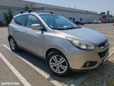 Second-hand Hyundai ix35 Edition 116 CP (85 kW) 2011 Culoareargint SUV